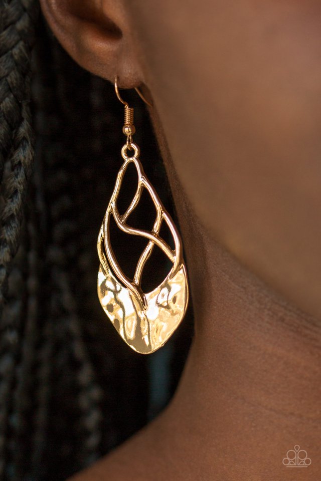 Super Swanky - Gold - Paparazzi Earring Image