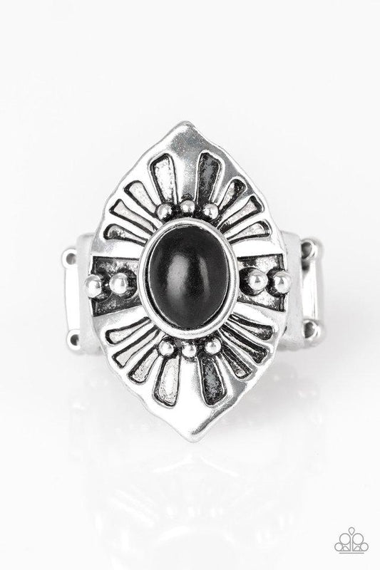 Paparazzi Ring ~ HOMESTEAD For The Weekend - Black