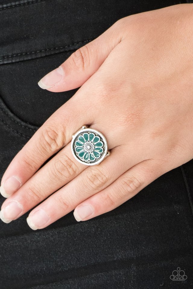 Garden View - Green - Paparazzi Ring Image