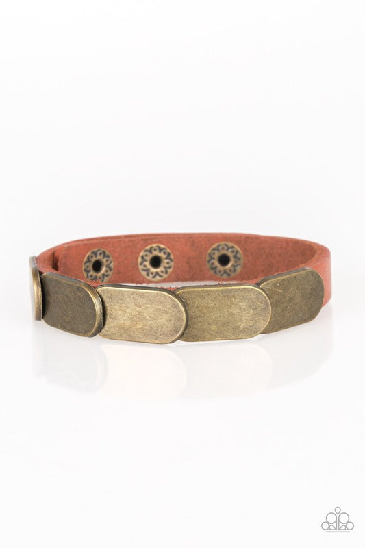 Off-Road Rally - Brass - Paparazzi Bracelet Image