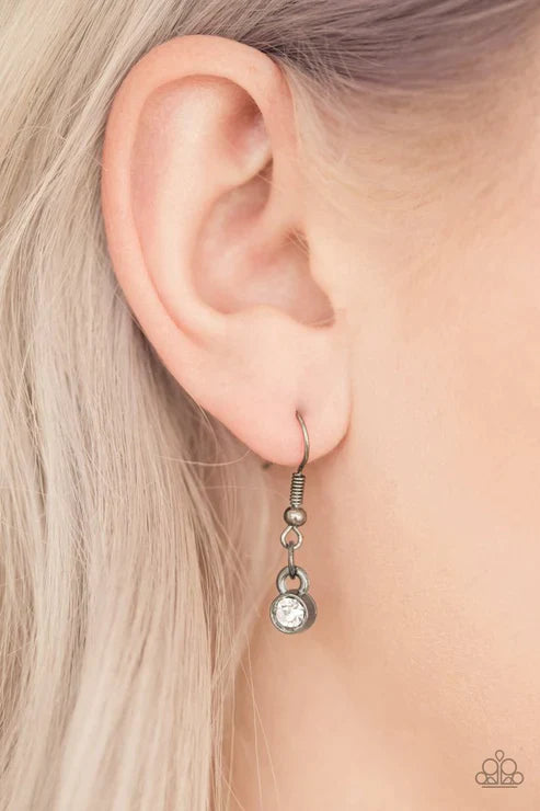 Paparazzi Necklace ~ Million Dollar Drop - Black