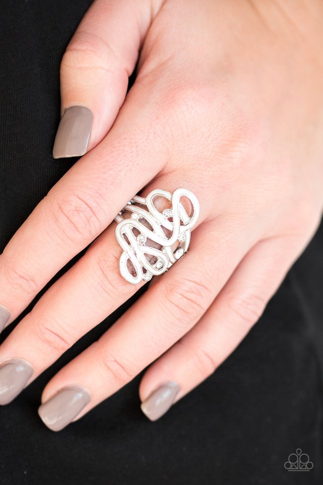 The Run-Around - White - Paparazzi Ring Image