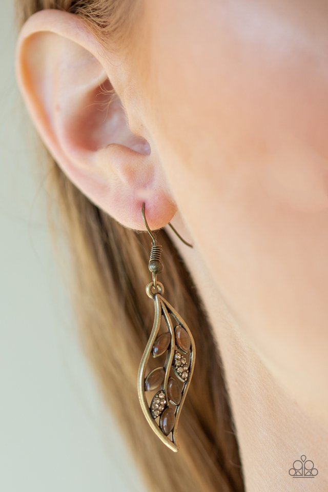 Sparkling Stems - Brass - Paparazzi Earring Image