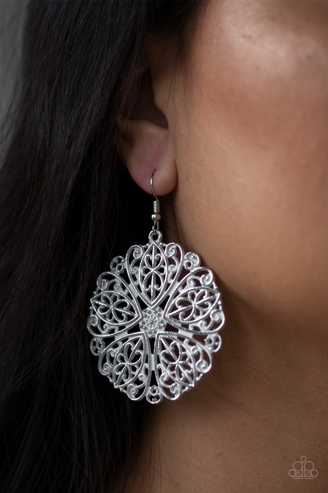 Ocean Paradise - White - Paparazzi Earring Image