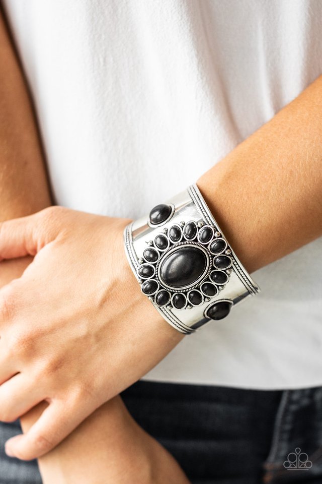 Room To Roam - Black - Paparazzi Bracelet Image