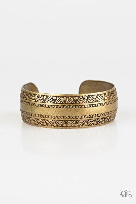 Desert Peaks - Brass - Paparazzi Bracelet Image
