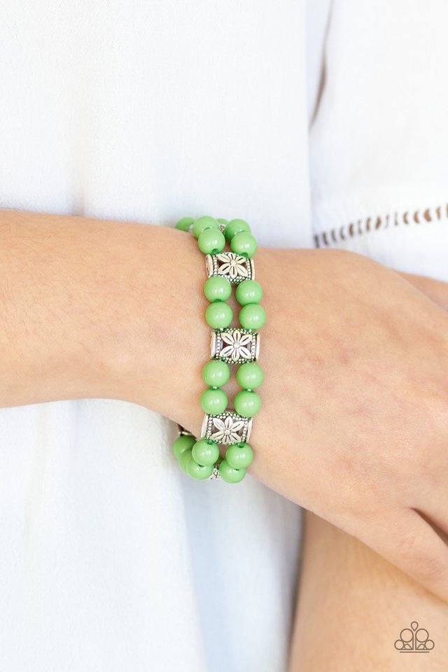 Daisy Debutante - Green - Paparazzi Bracelet Image