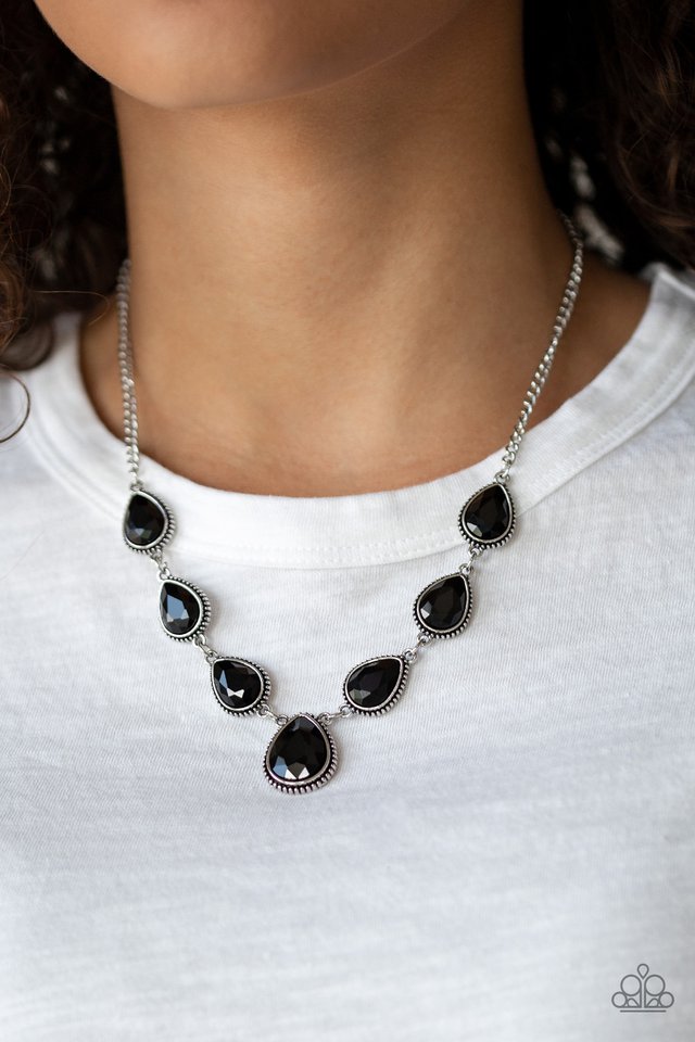 Socialite Social - Black - Paparazzi Necklace Image