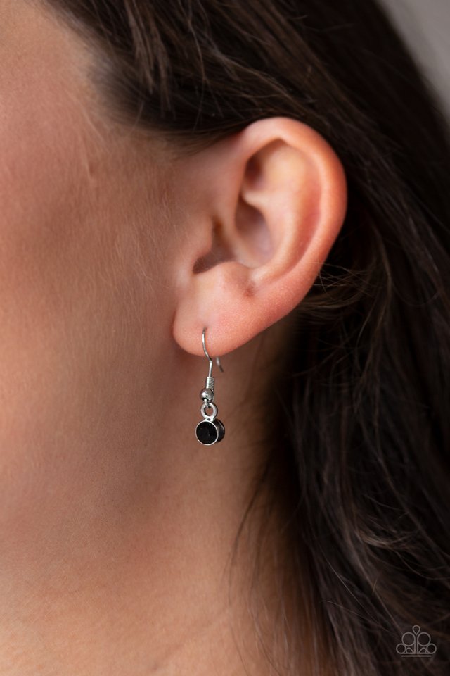 Special Treatment - Black - Paparazzi Necklace Image