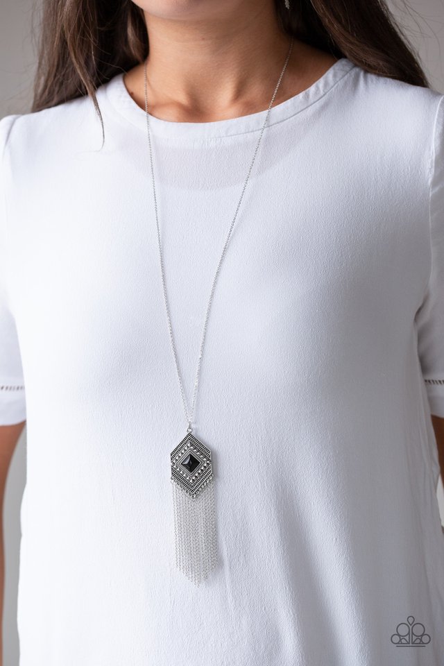 Work The ROAM - Black - Paparazzi Necklace Image