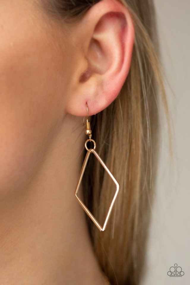 Fashion Fave - Gold - Paparazzi Necklace Image