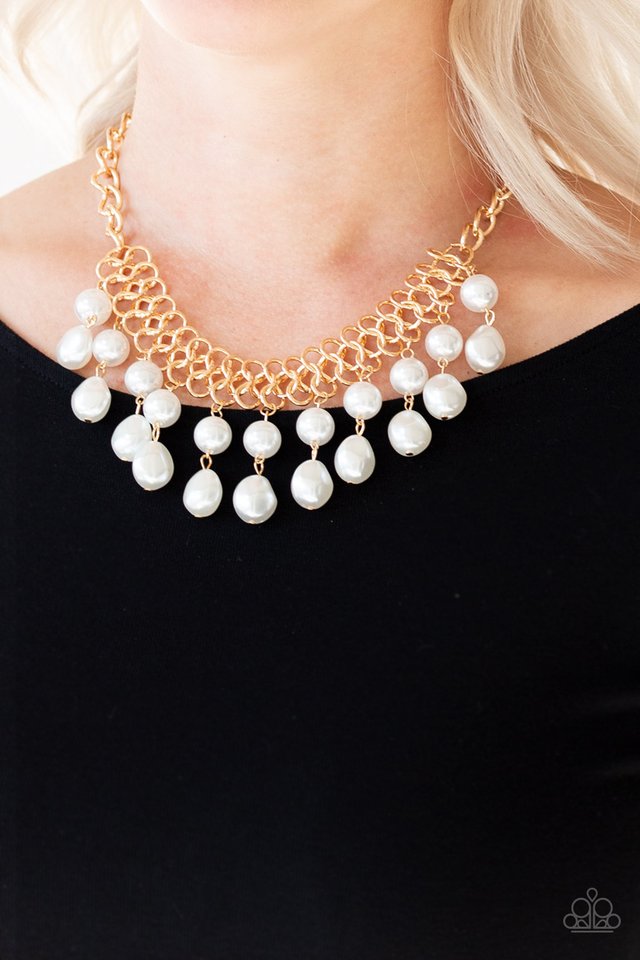 5th Avenue Fleek - Gold - Paparazzi Necklace Image