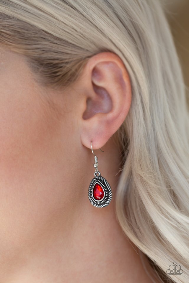 Sheen Queen - Red - Paparazzi Necklace Image