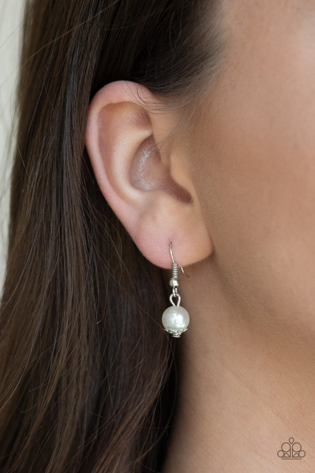 Tour de Demure - White - Paparazzi Necklace Image