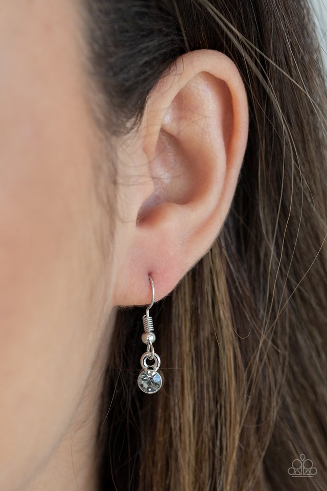 Diva In Diamonds - Silver - Paparazzi Necklace Image