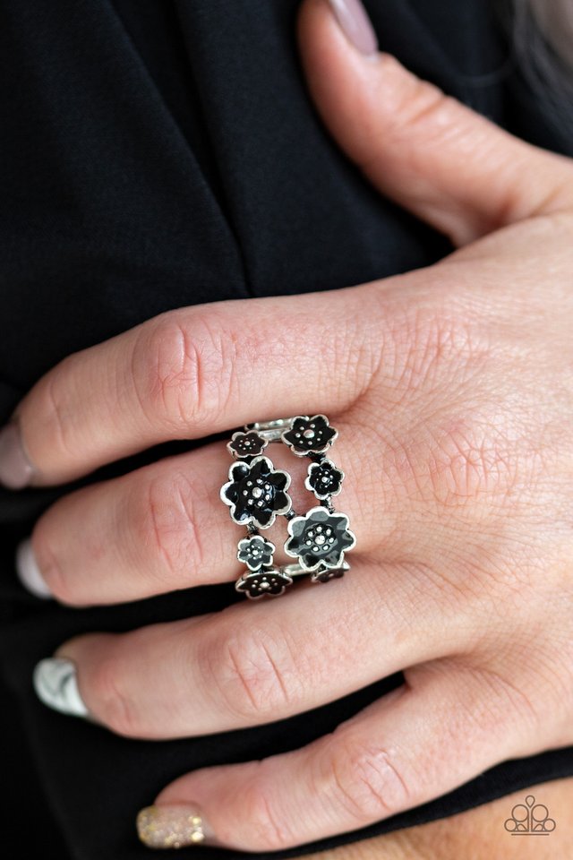 Floral Crowns - Black - Paparazzi Ring Image