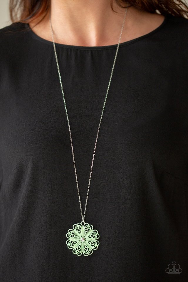 Spin Your PINWHEELS - Green - Paparazzi Necklace Image