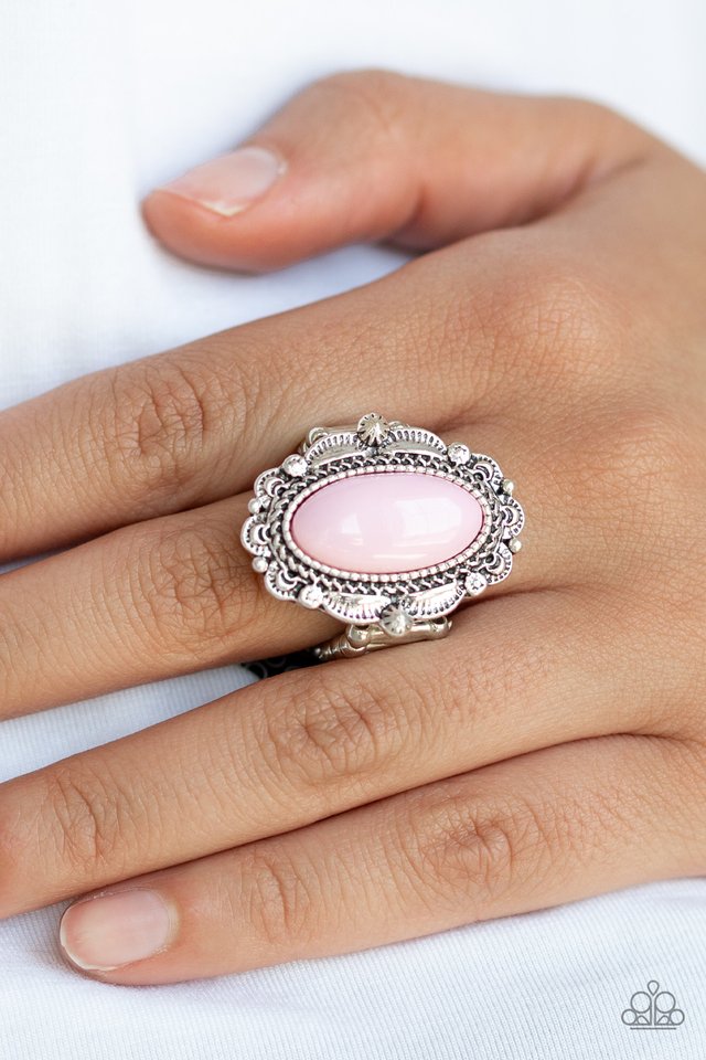 Malibu Majestic - Pink - Paparazzi Ring Image