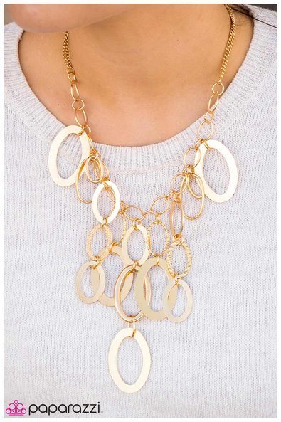 Paparazzi Blockbuster Necklace - Golden Spell - Gold