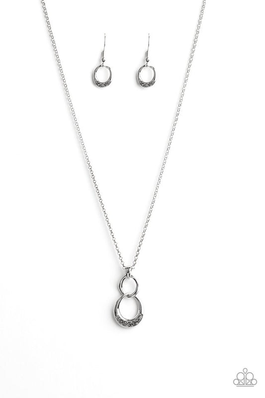 Rockefeller Royal - Silver - Paparazzi Necklace Image