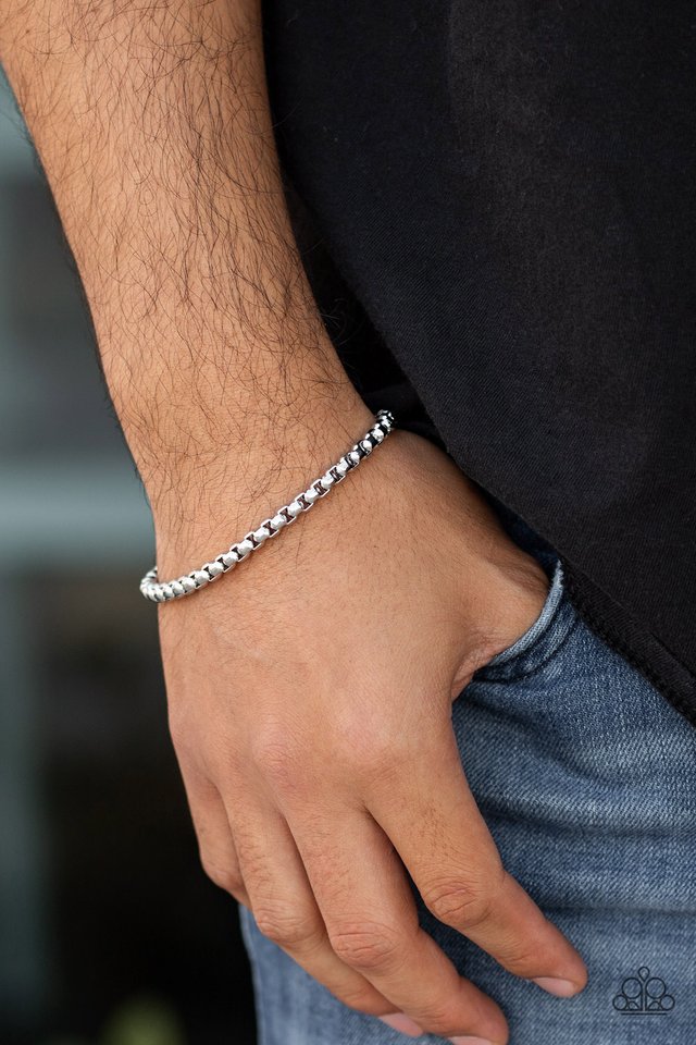 Metro Marathon - Silver - Paparazzi Bracelet Image