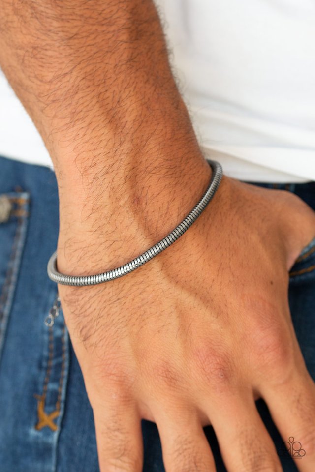 Winning - Black - Paparazzi Bracelet Image