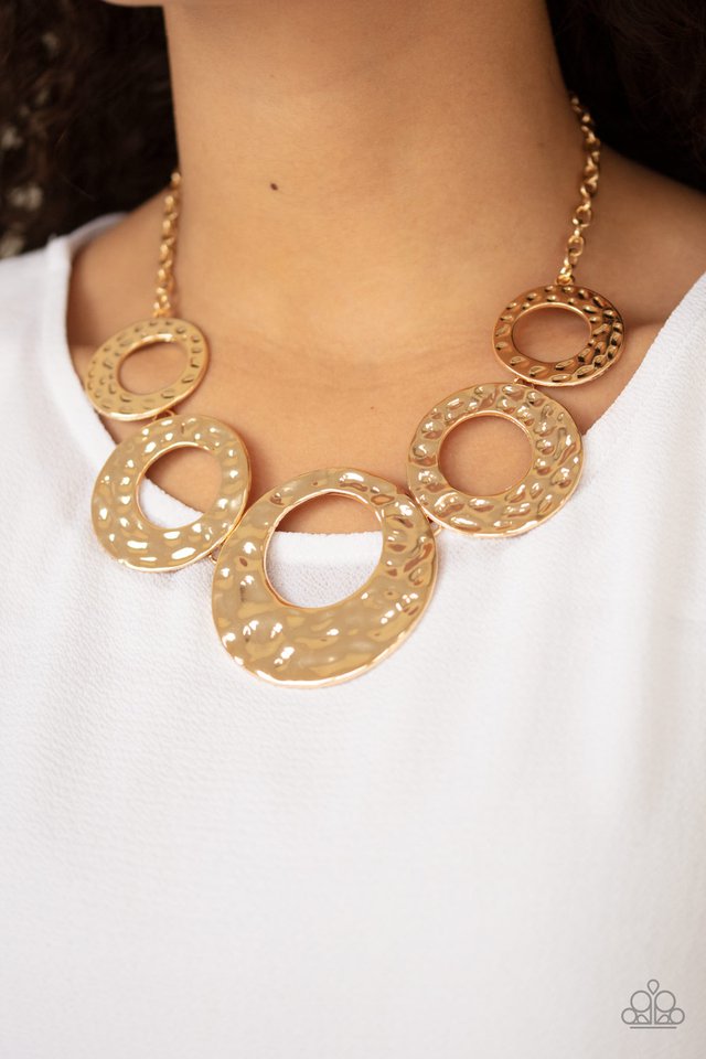 Mildly Metro - Gold - Paparazzi Necklace Image