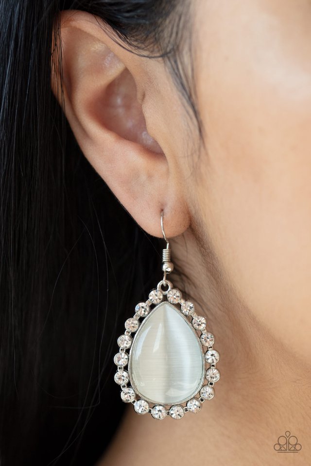 Teardrop Trendsetter - White - Paparazzi Earring Image