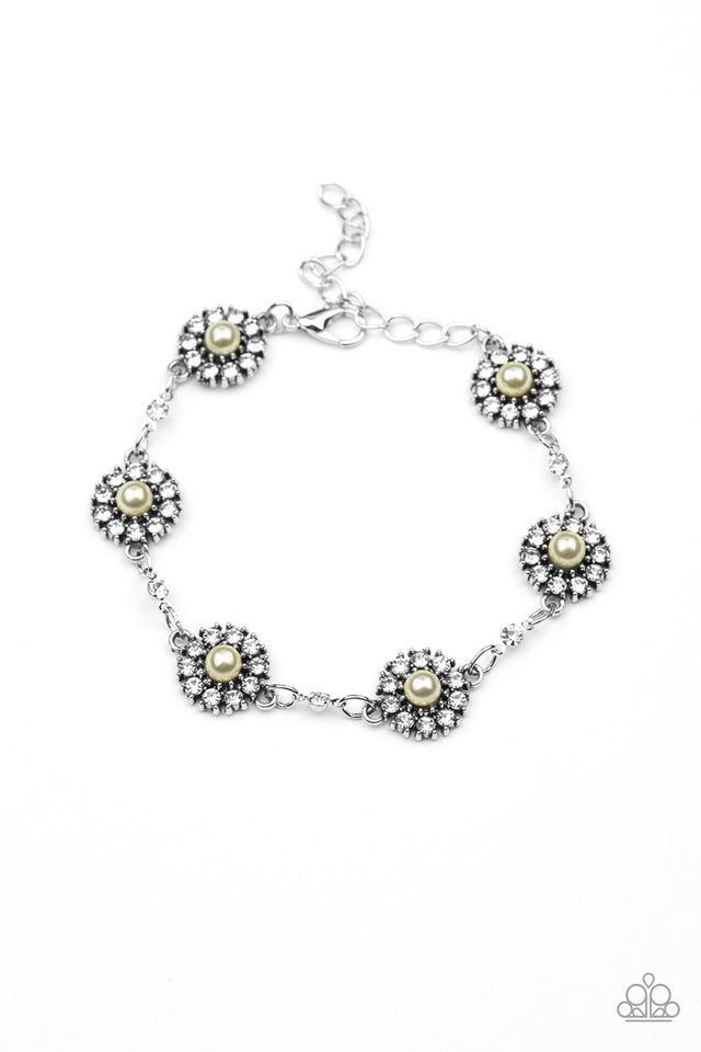 Garden Flower Grandeur - Yellow - Paparazzi Bracelet Image