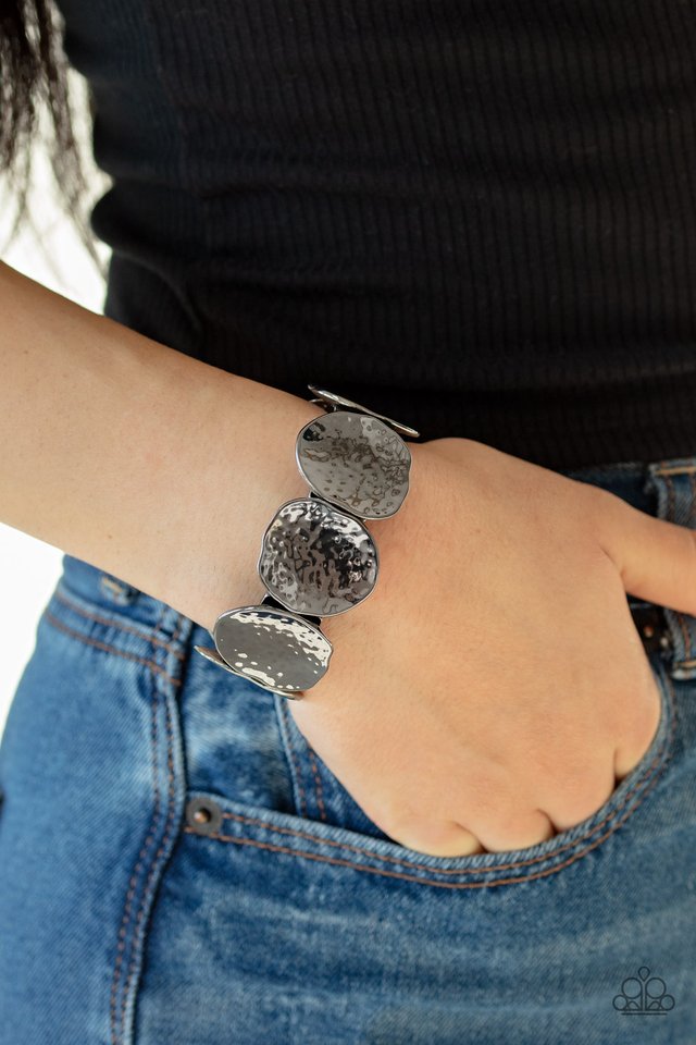 Treasure Cache - Black - Paparazzi Bracelet Image