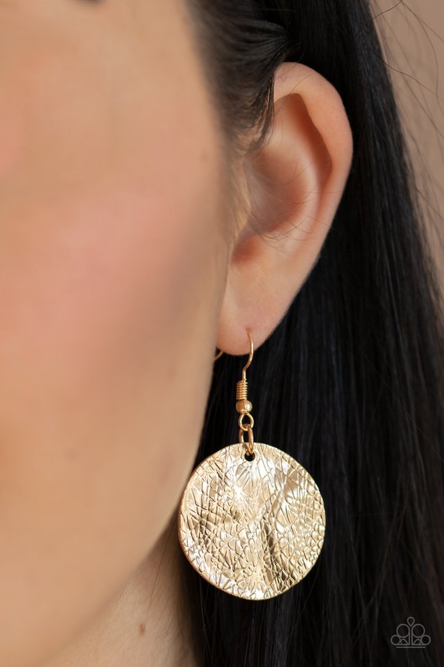 Barely Scratched The Surface - Gold - Paparazzi Necklace Image