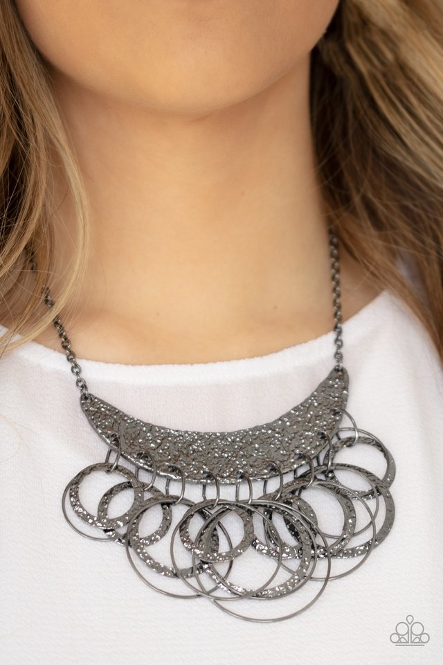 Metro Eclipse - Black - Paparazzi Necklace Image