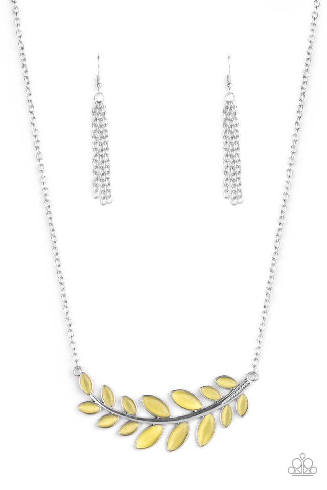 Frosted Foliage - Yellow - Paparazzi Necklace Image