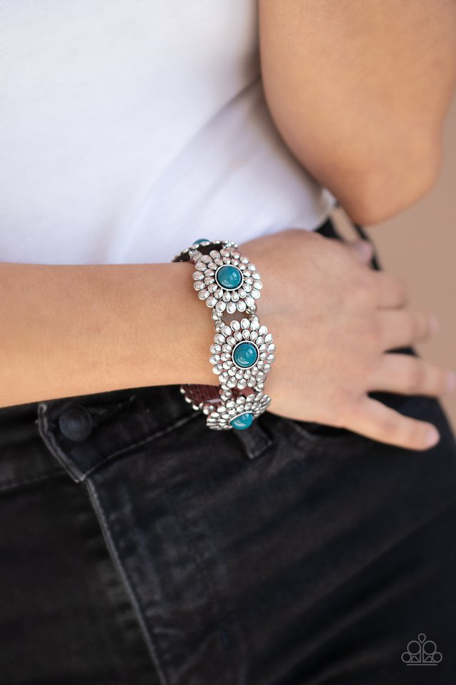Bountiful Blossoms - Blue - Paparazzi Bracelet Image