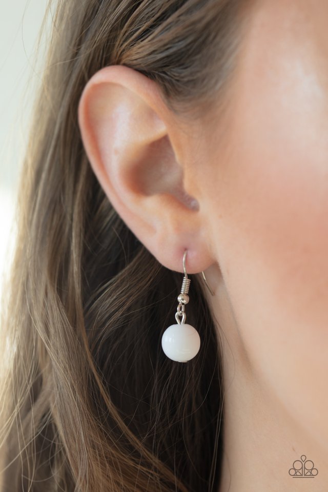 Everyone Scatter! - White - Paparazzi Necklace Image