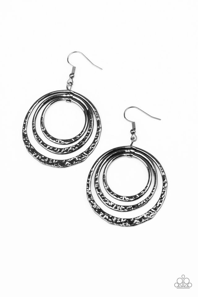Metallic Ruffle - Black - Paparazzi Earring Image