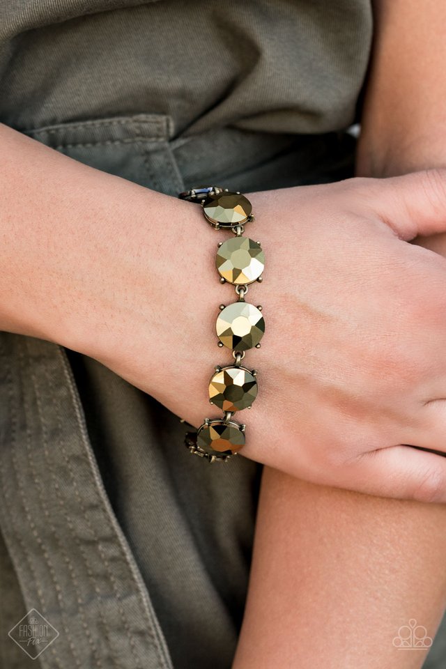Fabulously Flashy - Brass - Paparazzi Bracelet Image