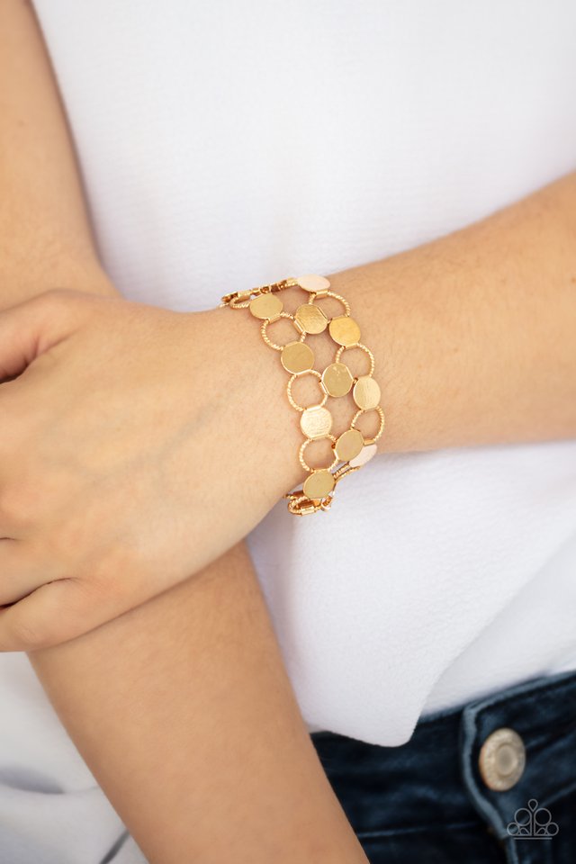Cast a Wider Net - Gold - Paparazzi Bracelet Image