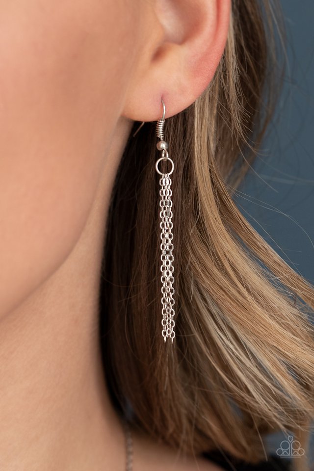 The GLAM-ma - White - Paparazzi Necklace Image