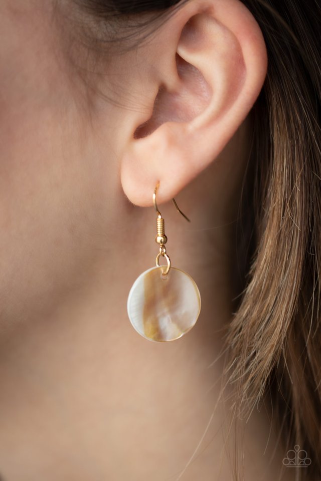 A Top-SHELLer - Gold - Paparazzi Necklace Image