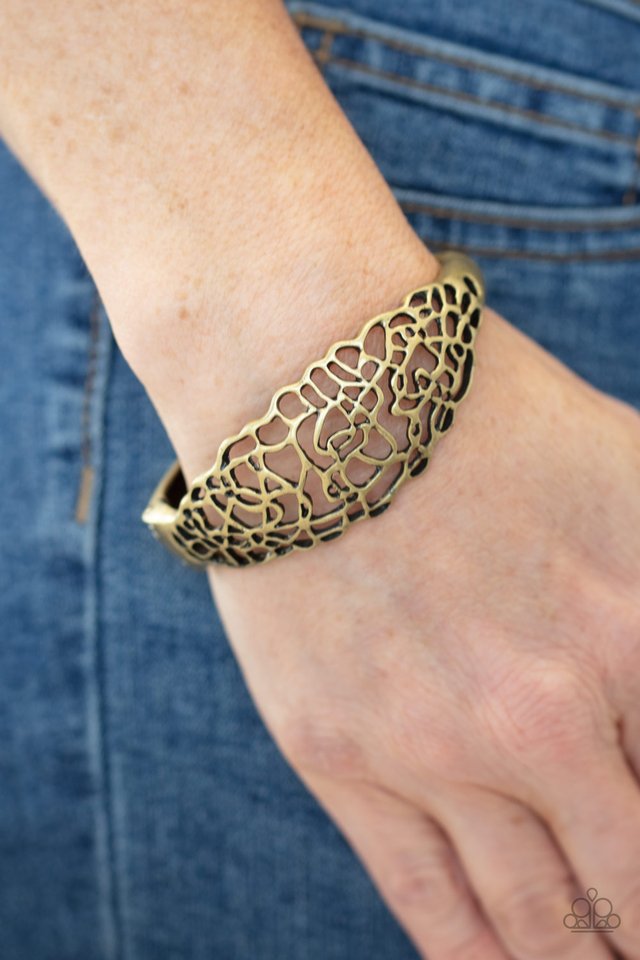 Airy Asymmetry - Brass - Paparazzi Bracelet Image