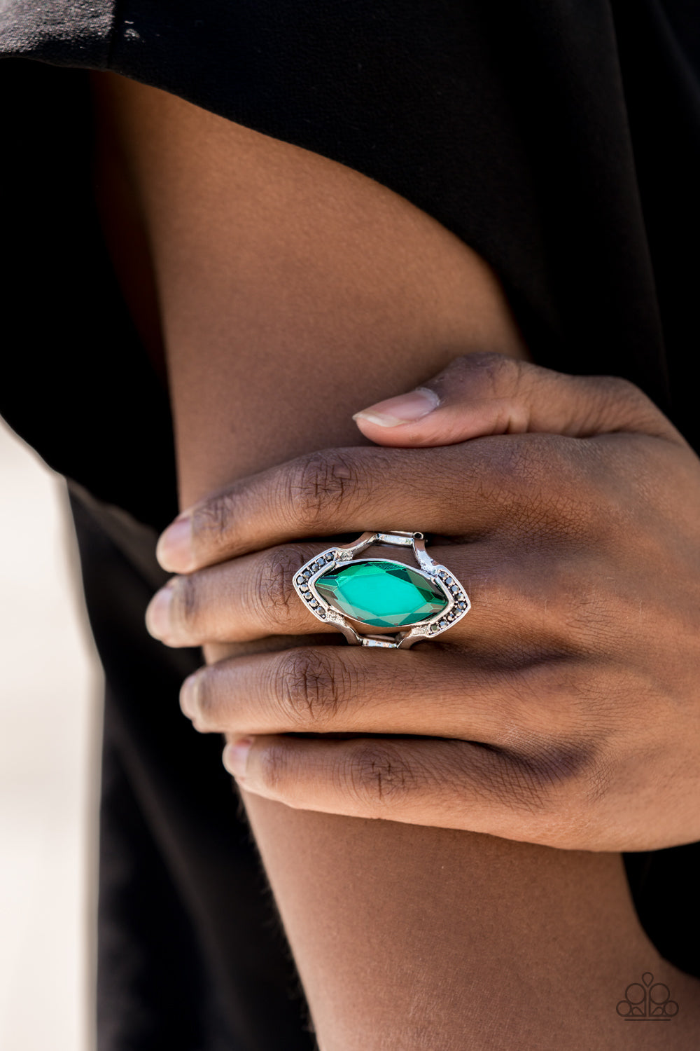 Paparazzi Ring ~ Leading Luster - Green