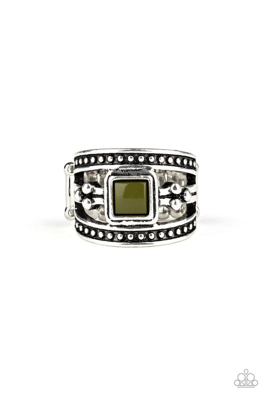 Vivid View - Green - Paparazzi Ring Image