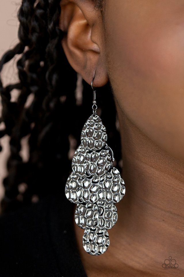 Instant Incandescence - Black - Paparazzi Earring Image
