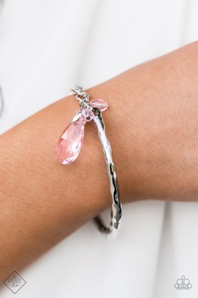 Let Yourself GLOW - Pink - Paparazzi Bracelet Image