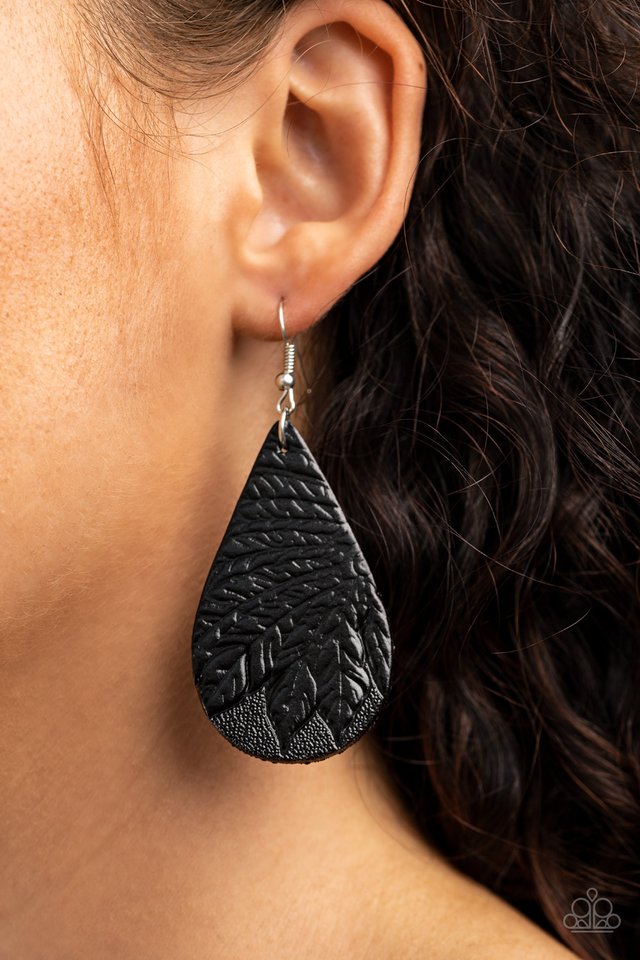 Everyone Remain PALM! - Black - Paparazzi Earring Image