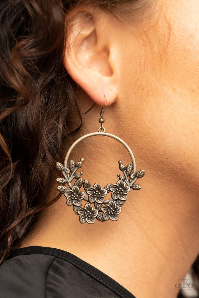 Eden Essence - Brass - Paparazzi Earring Image