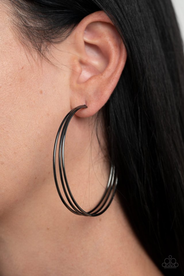 Rimmed Radiance - Black - Paparazzi Earring Image