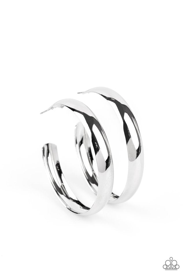 Kick Em To The CURVE - Silver - Paparazzi Earring Image