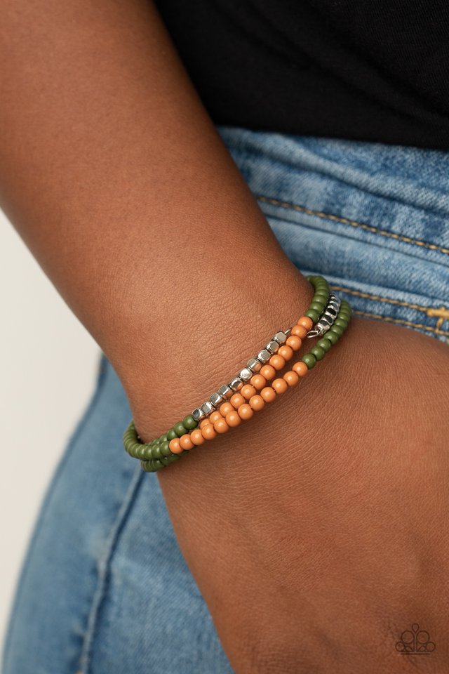 Spiral Dive - Green - Paparazzi Bracelet Image